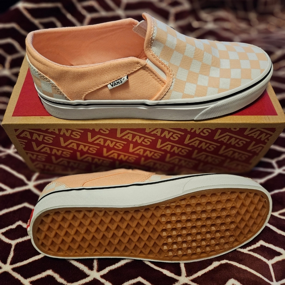 Women's Van's shoes size 8.5